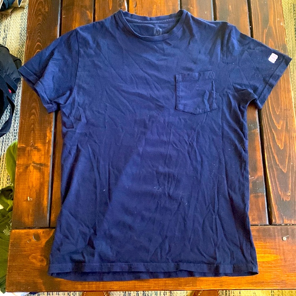 Topo Designs - navy blue solid pocket tshirt